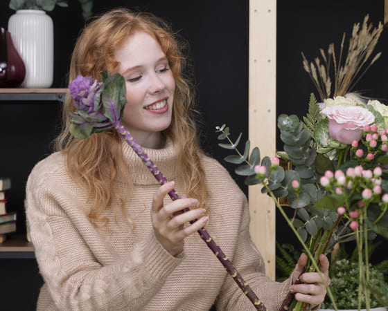 Bloemist nieuwegein maakt een mooi boeket